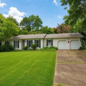 The Unique Indoor-Outdoor Feature That Makes This Decatur Ranch Stand Out